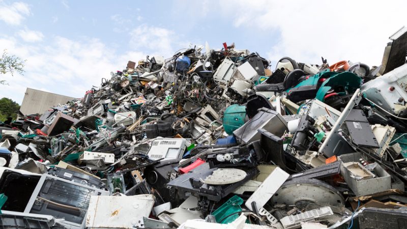 Afrique : Déchets électroniques, une bombe toxique à retardement ou opportunité industrielle ?