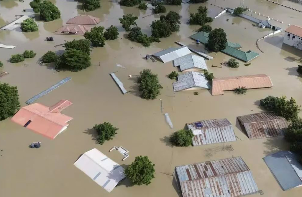 Nigéria / Inondation : 200 morts à Mokwa, le Président Tinubu alerte sur les risques climatiques et annonce les mesures préventives.