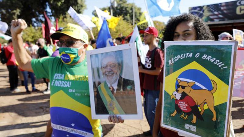 Brésil : Manifestations contre les hausses tarifaires imposées par Washington.