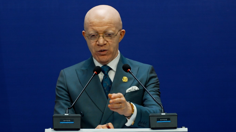 Congo-Brazzaville : La fermeté de l’État face aux « Kulunas » et la clarté du discours  du ministre de la Communication Thierry Lézin Moungalla.