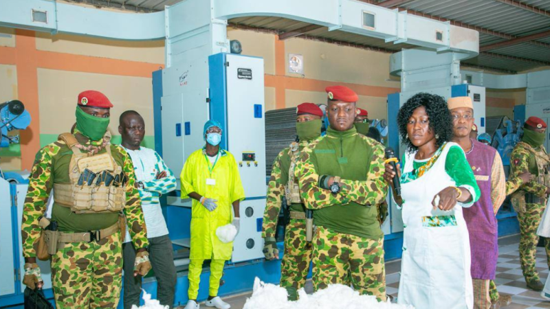 Burkina Faso : Transformer les ressources locales, le pari industriel du Président Ibrahim Traoré pour un Burkina souverain.