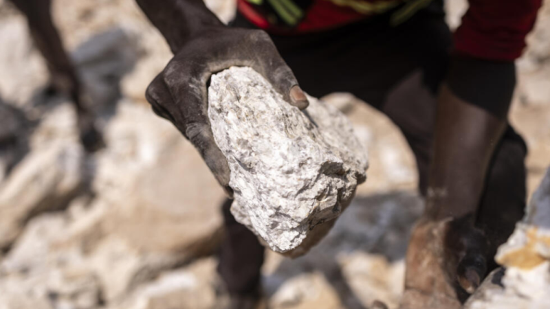 Nigeria : Plus de 1,3 milliard de dollars d’investissements chinois pour transformer le lithium.