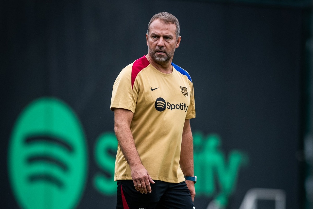 FC Barcelone : Hansi Flick contraint à un onze inédit face à Gérone