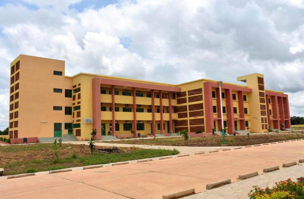 Burkina Faso : IPEQ, l&rsquo;offensive infrastructurelle pour forger l&rsquo;élite de demain.