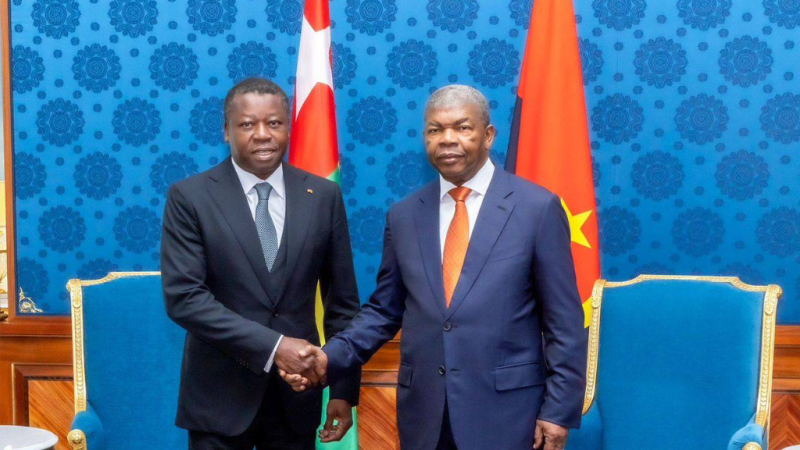 Togo : Le Président Faure Gnassingbé en mission à Luanda pour relancer le processus de paix dans les Grands Lacs.