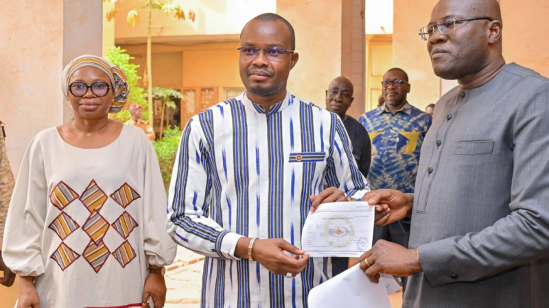 Burkina Faso : Civisme fiscal, quand le Chef du gouvernement montre la voie et appelle la nation à emboîter le pas.