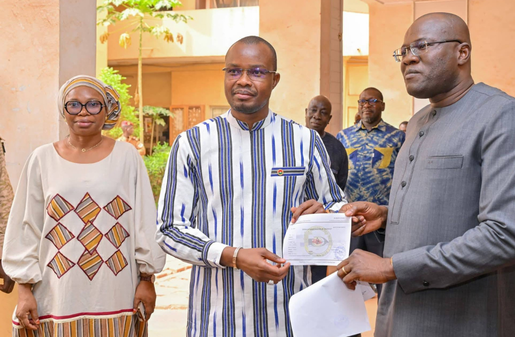 Burkina Faso : Civisme fiscal, quand le Chef du gouvernement montre la voie et appelle la nation à emboîter le pas.