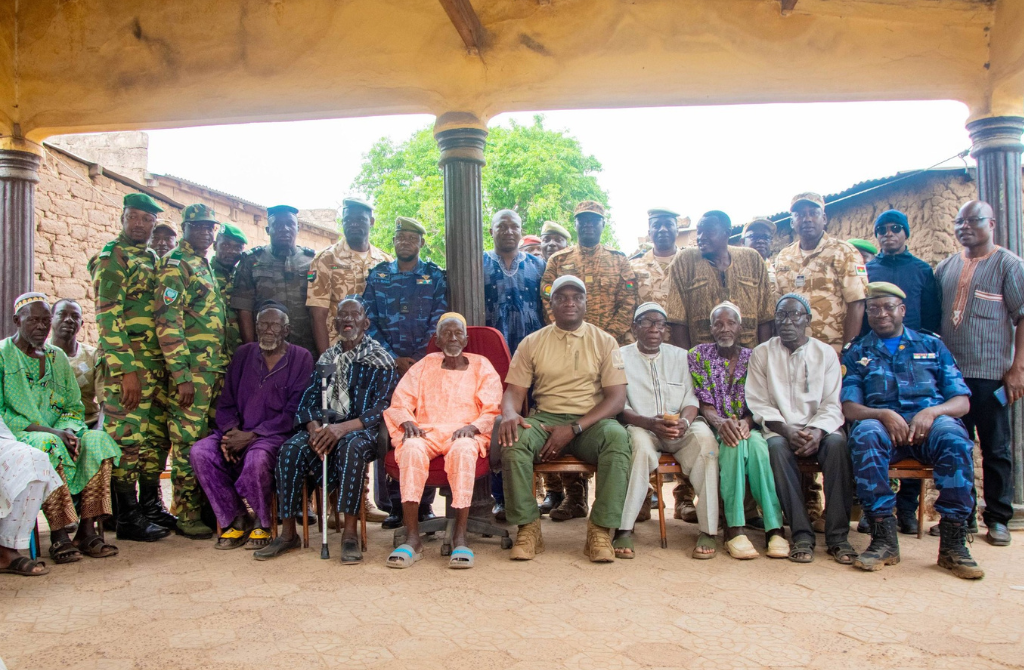 Burkina Faso : Quand les forces combinées (FDS, VDP, Dozos) inversent la tendance sécuritaire dans le Grand Ouest.